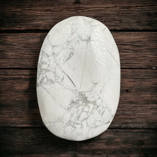 Howlite - Palm Stone